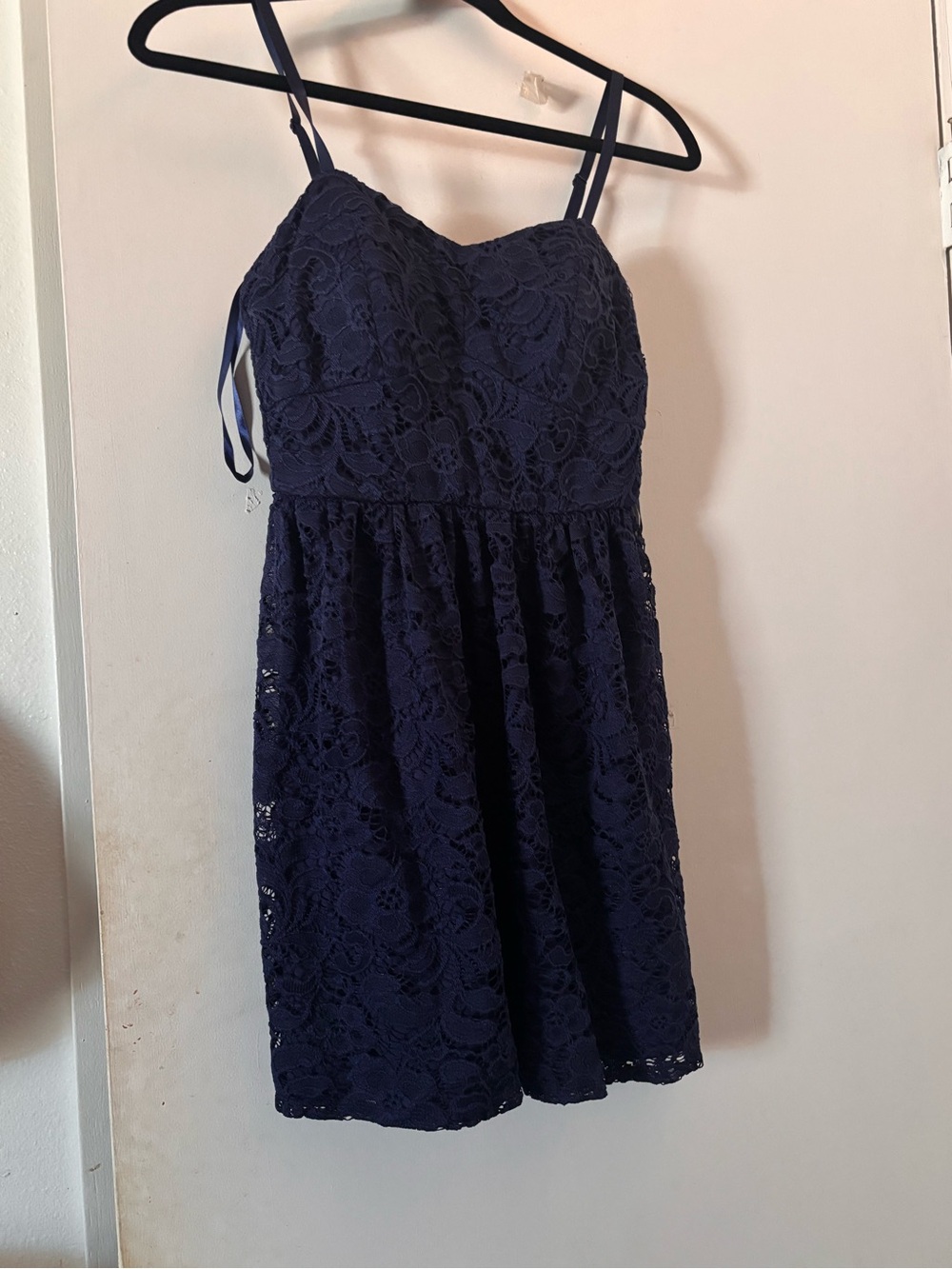 Lily Star Navy Lace Spaghetti-Strap Formal Dress